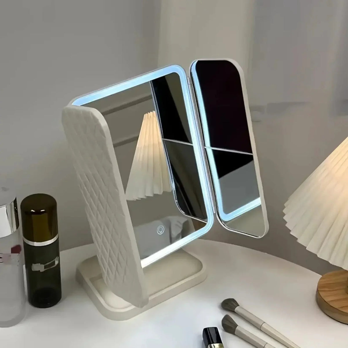 Miroir sur Pied avec Éclairage LED et Triple Vue